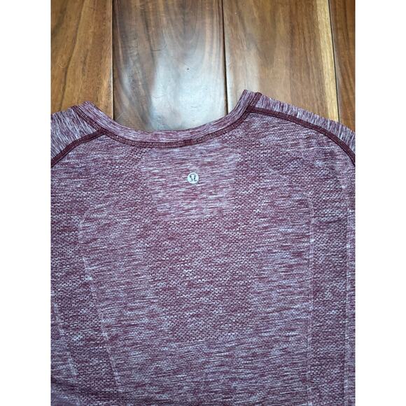Lululemon Men's T-Shirt - Burgundy/Dark Red - Size Large - Athletic Tee - Picture 3 of 4